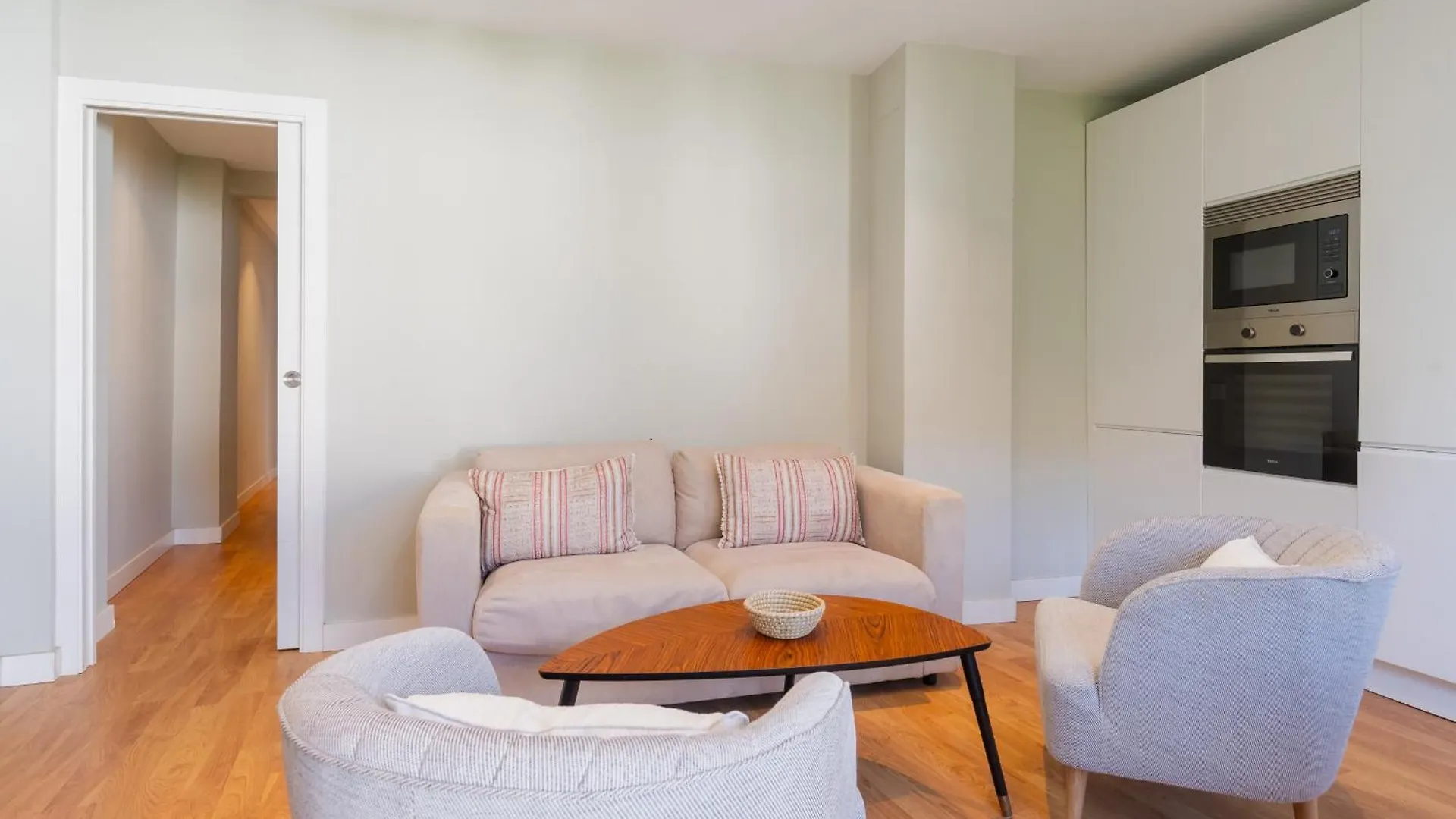 Apartment With Views -Santa Isabel Square- 2Bd1Bth Seville
